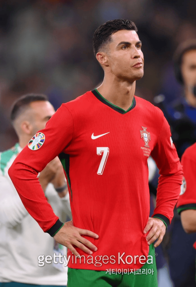 C罗连续十场比赛得分超过比赛局势复杂，中国队不断突破！的简单介绍